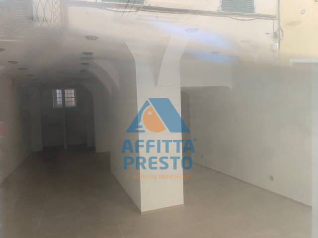 negozio in affitto ad Empoli in zona Centro Storico