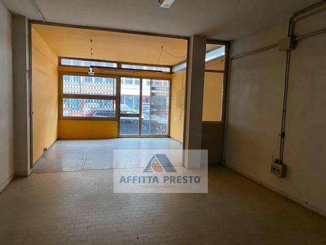 negozio in affitto ad Empoli