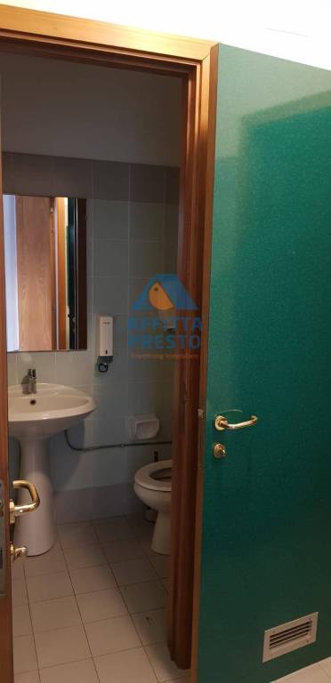 negozio in affitto ad Empoli