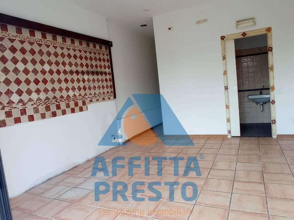 negozio in affitto ad Empoli