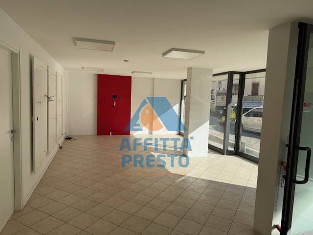 negozio in affitto ad Empoli