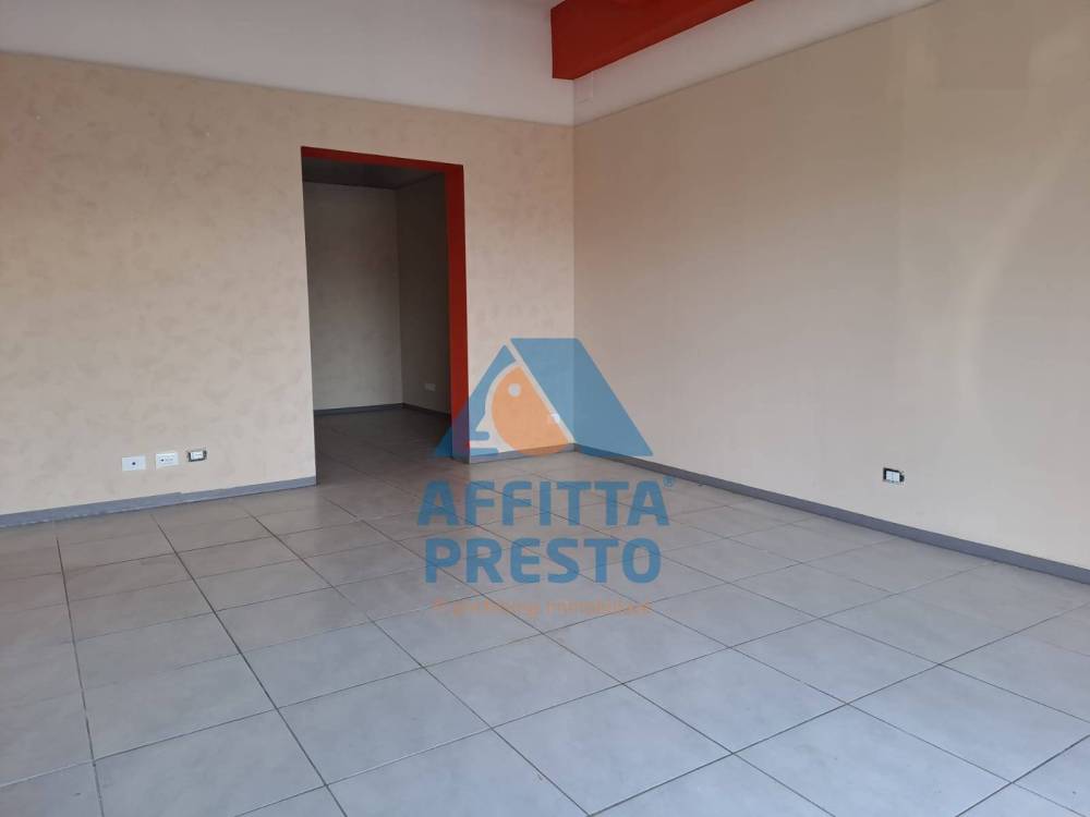 negozio in affitto ad Empoli