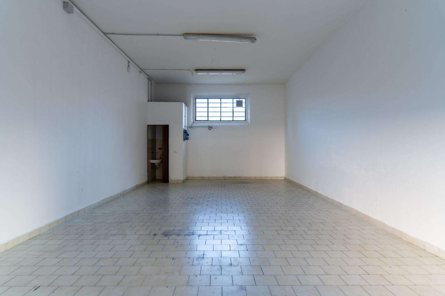 locale di sgombero in affitto ad Empoli