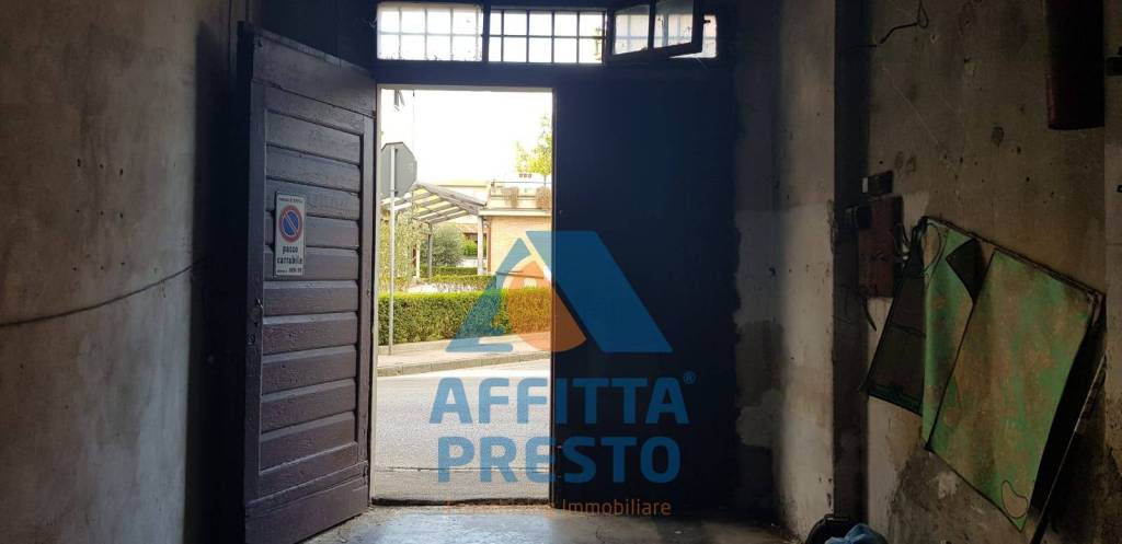locale commerciale in affitto ad Empoli