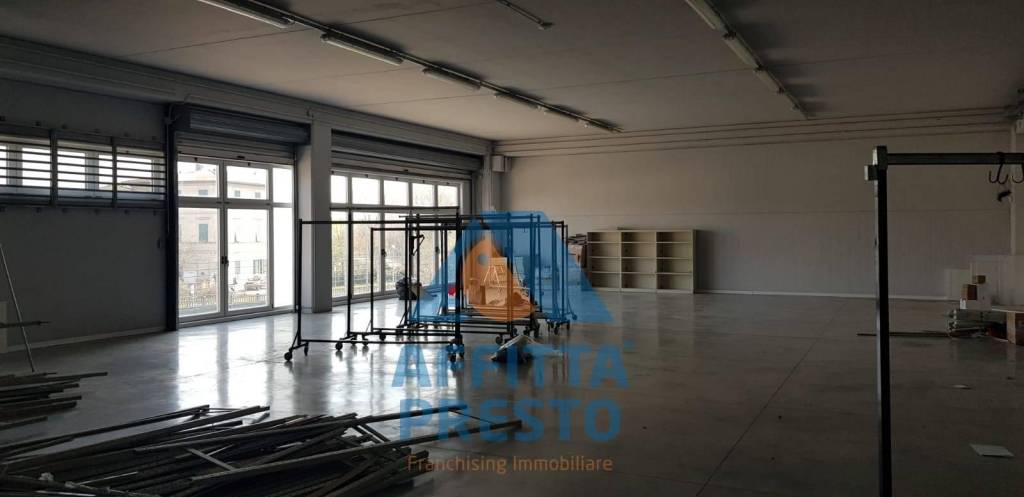 negozio in affitto ad Empoli