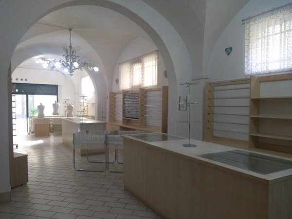 locale commerciale in affitto ad Empoli