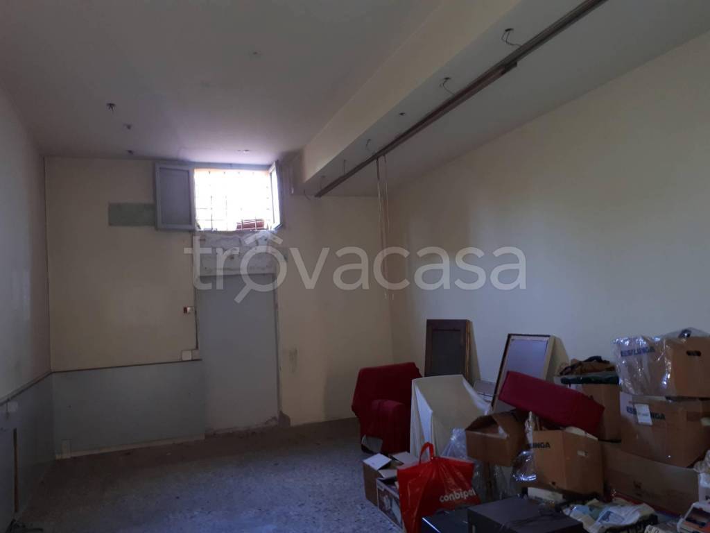 locale commerciale in affitto ad Empoli