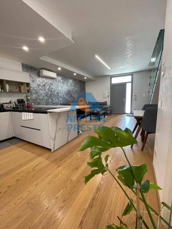casa indipendente in affitto ad Empoli