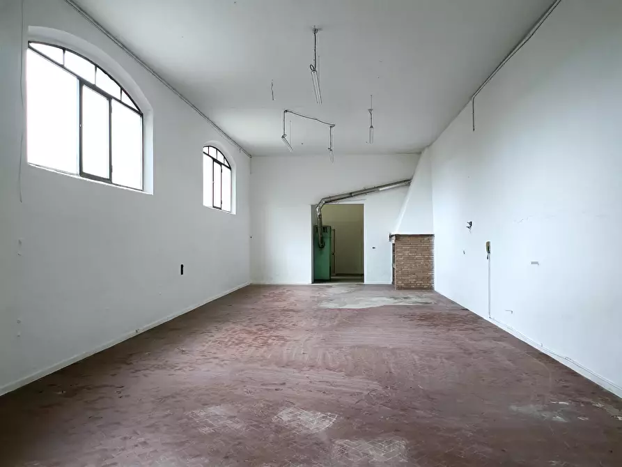 locale commerciale in affitto ad Empoli in zona Marcignana