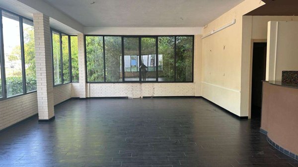 locale commerciale in affitto ad Empoli