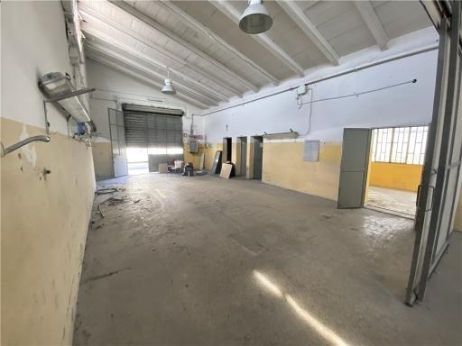 locale commerciale in affitto ad Empoli in zona Cortenuova