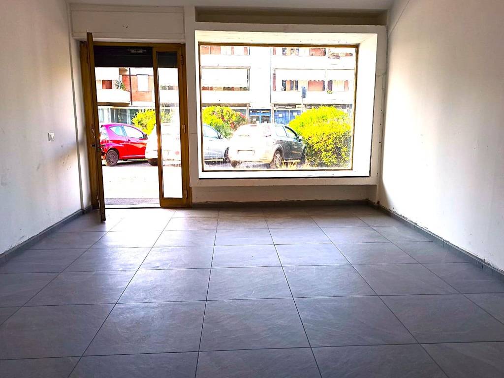 negozio in affitto ad Empoli