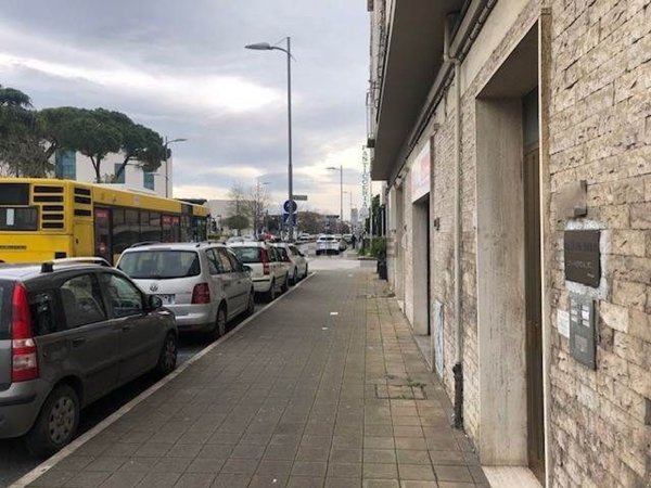 negozio in affitto ad Empoli in zona Avane