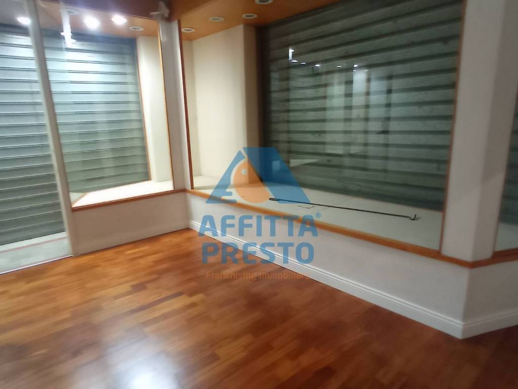 negozio in affitto ad Empoli in zona Centro Storico