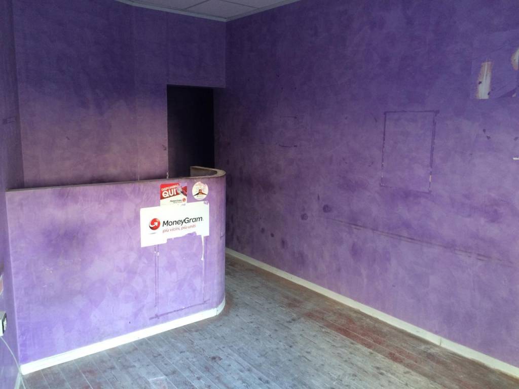 negozio in vendita ad Empoli in zona Centro Storico