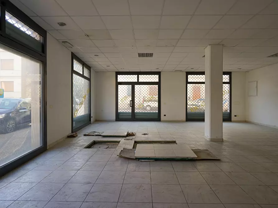 locale commerciale in affitto ad Empoli