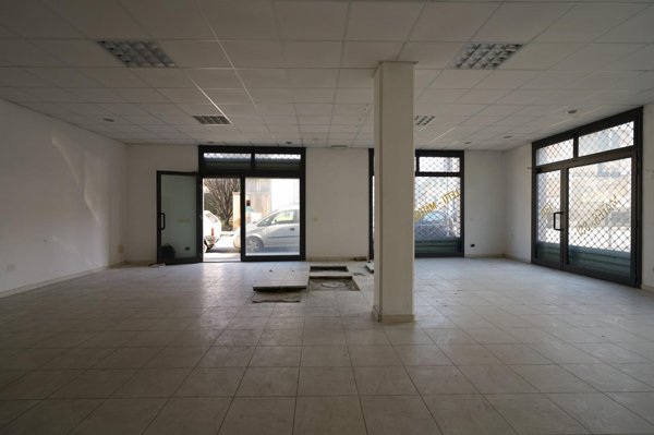 locale commerciale in affitto ad Empoli