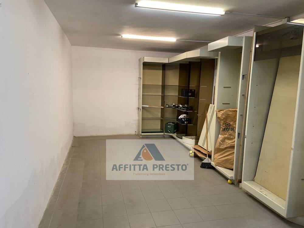 negozio in affitto ad Empoli