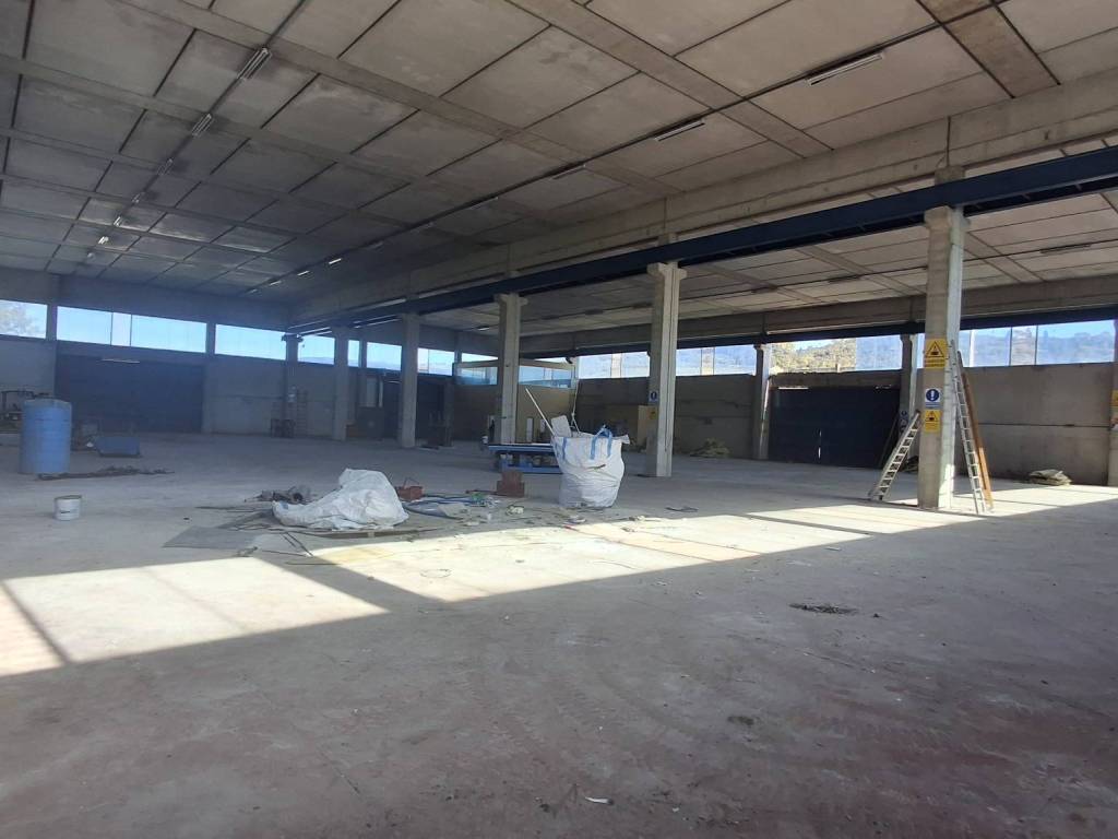 locale commerciale in affitto ad Empoli in zona Marcignana