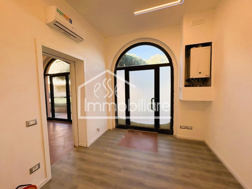 negozio in affitto ad Empoli in zona Centro Storico