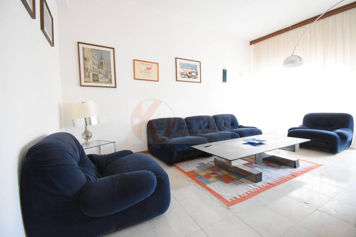 negozio in affitto ad Empoli