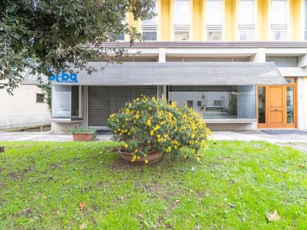 negozio in affitto ad Empoli