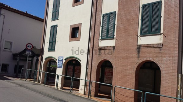 negozio in affitto ad Empoli