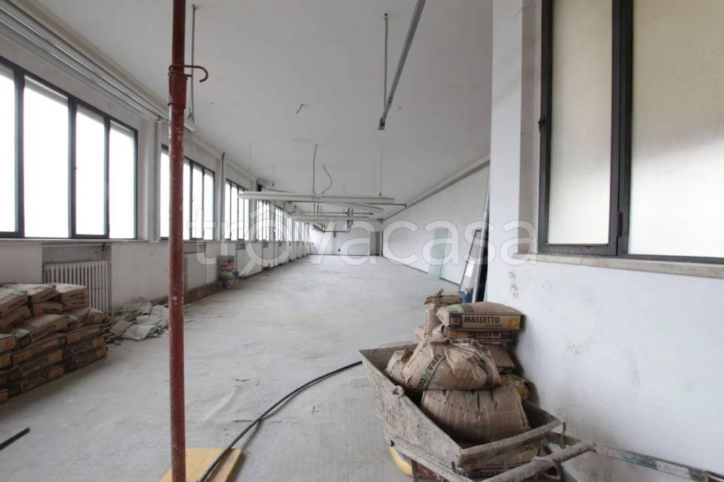 locale commerciale in affitto ad Empoli