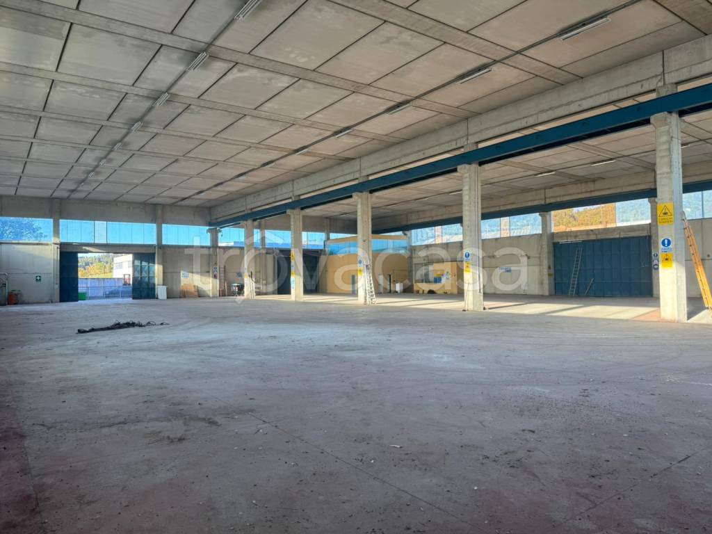 locale commerciale in affitto ad Empoli