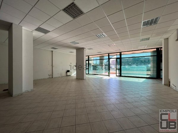 negozio in affitto ad Empoli