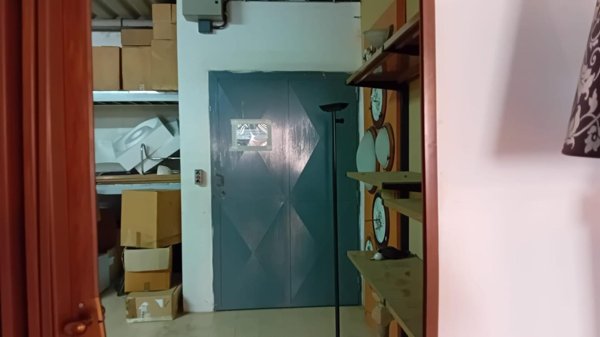 locale di sgombero in affitto ad Empoli in zona Carraia