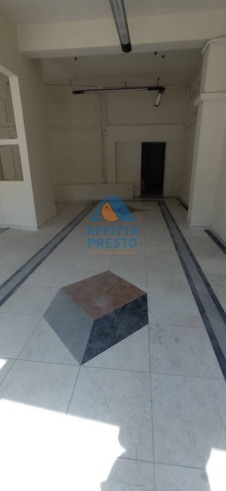 negozio in affitto ad Empoli in zona Centro Storico