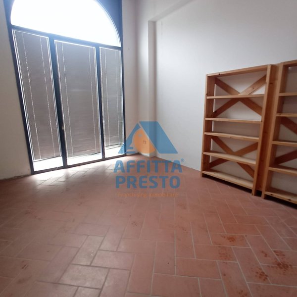 locale commerciale in affitto ad Empoli