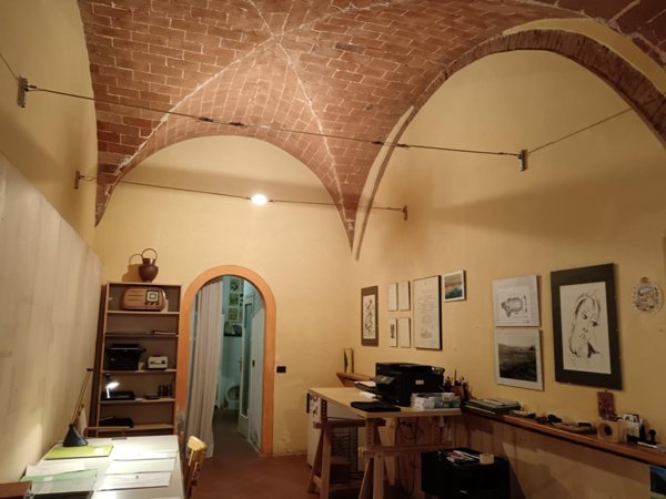 locale di sgombero in affitto ad Empoli in zona Centro Storico