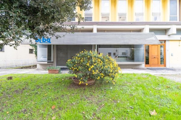 locale commerciale in affitto ad Empoli