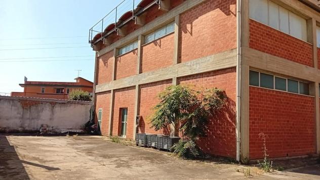 locale commerciale in affitto ad Empoli