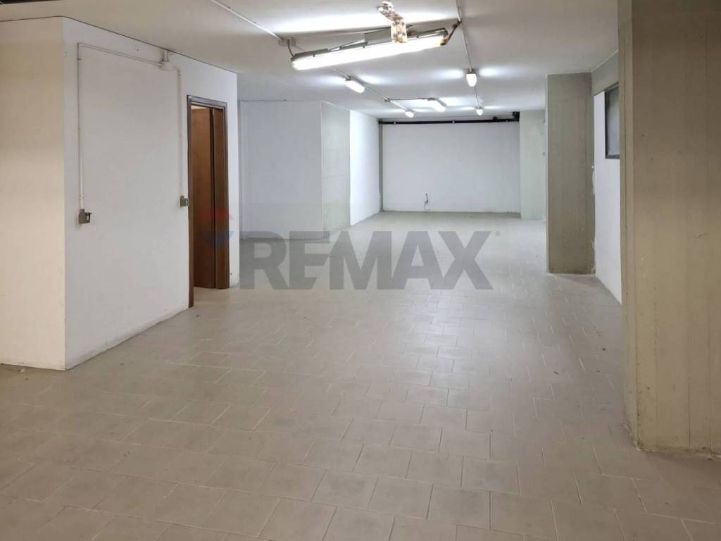 locale commerciale in affitto ad Empoli in zona Pontorme