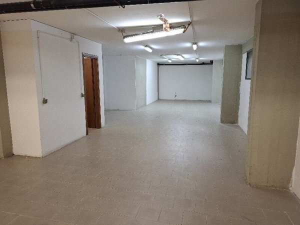 locale di sgombero in affitto ad Empoli