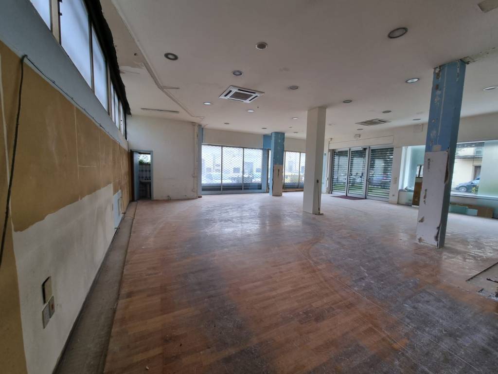 negozio in affitto ad Empoli in zona Centro Storico