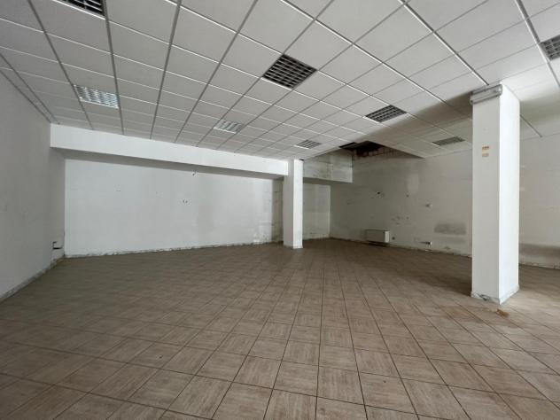 negozio in affitto ad Empoli in zona Centro Storico