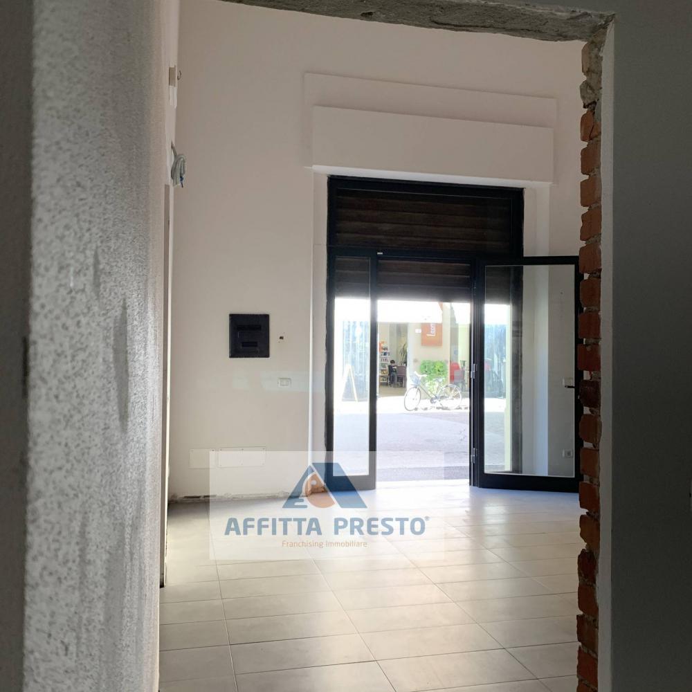 negozio in affitto ad Empoli in zona Centro Storico