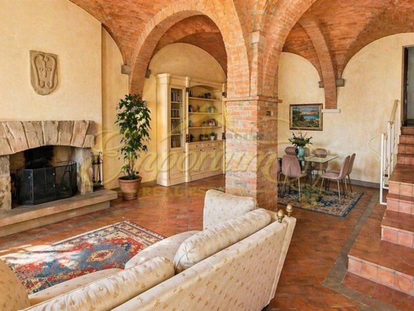 casa indipendente in affitto ad Empoli in zona Corniola