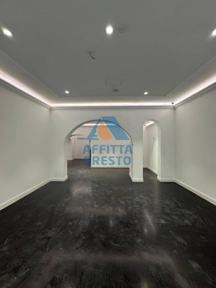 negozio in affitto ad Empoli