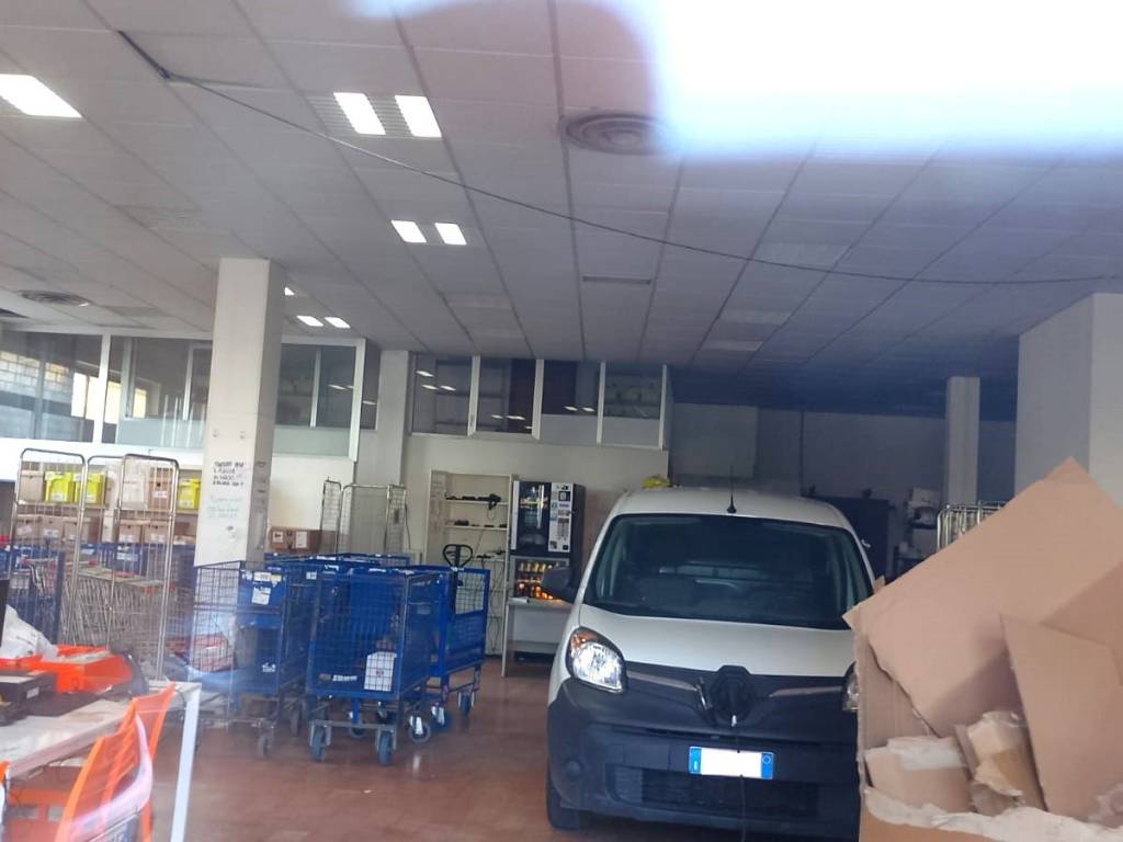 negozio in affitto ad Empoli in zona Centro Storico