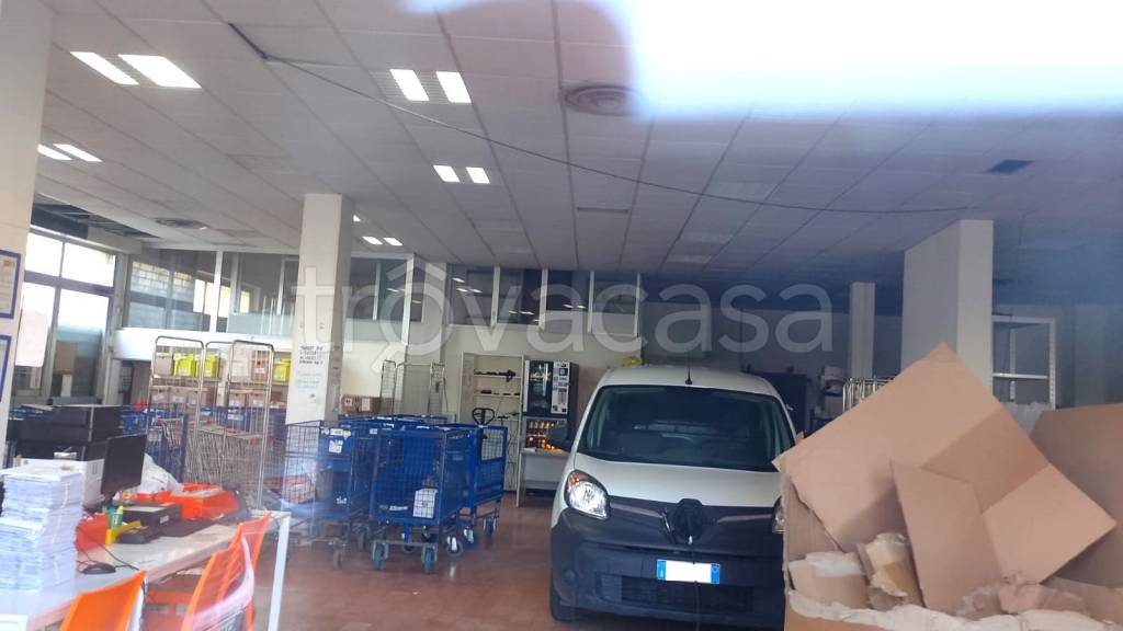 negozio in affitto ad Empoli