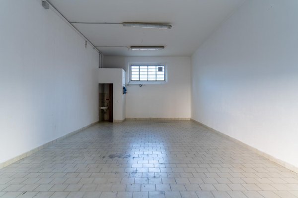 locale di sgombero in affitto ad Empoli