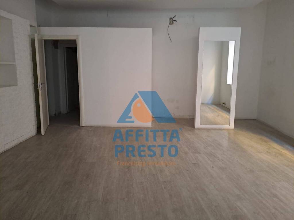 negozio in affitto ad Empoli in zona Centro Storico