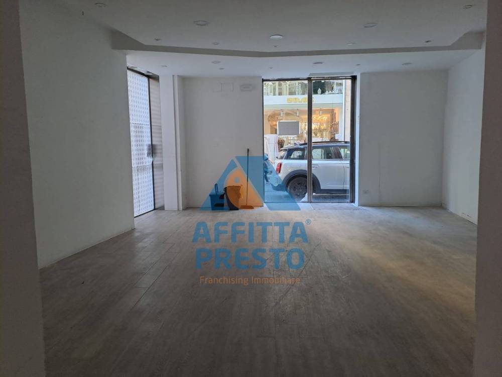 negozio in affitto ad Empoli