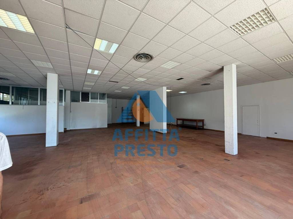 negozio in affitto ad Empoli