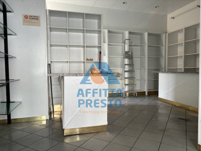 locale commerciale in affitto ad Empoli